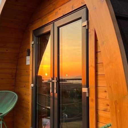 The Sleepy Crofter Glamping - Achiltibuie Hotel Bagian luar foto
