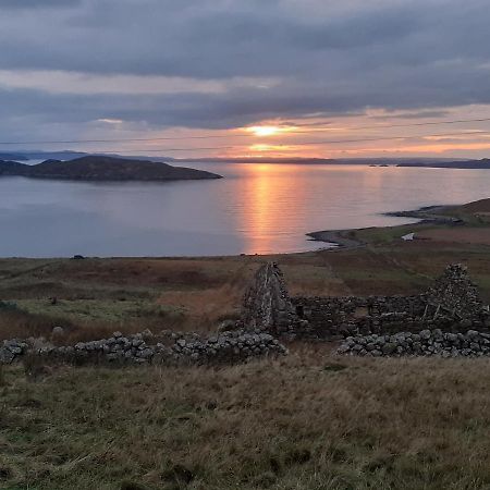 The Sleepy Crofter Glamping - Achiltibuie Hotel Bagian luar foto