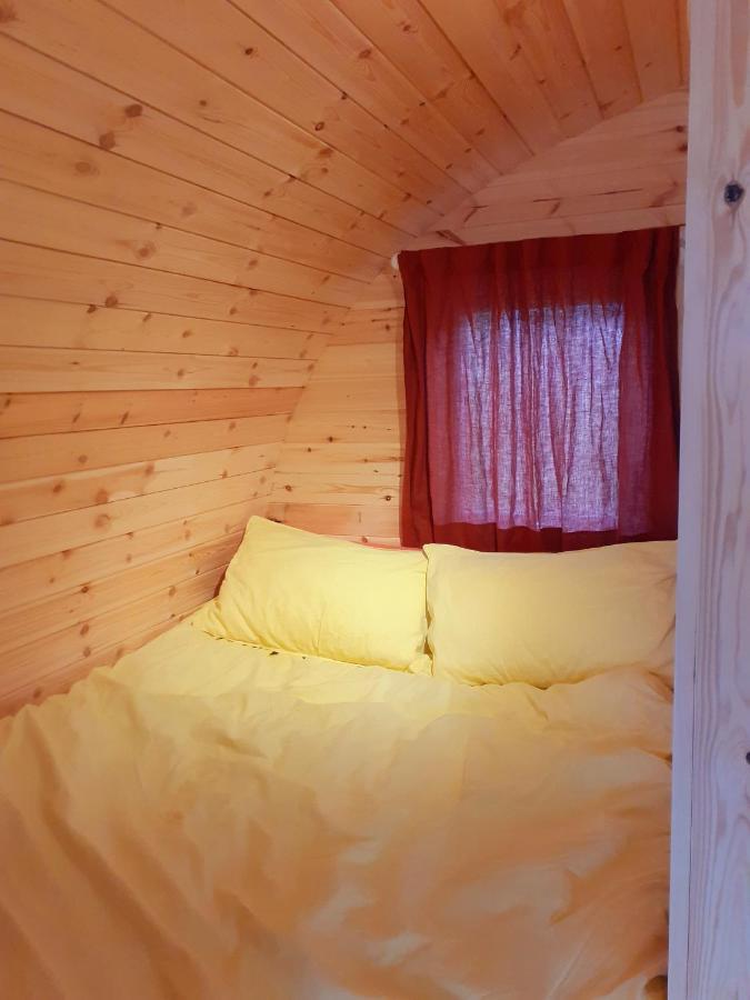 The Sleepy Crofter Glamping - Achiltibuie Hotel Bagian luar foto