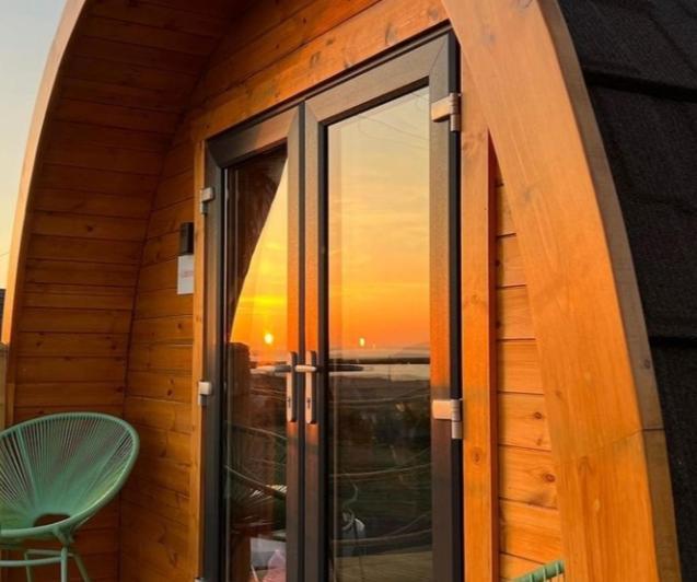 The Sleepy Crofter Glamping - Achiltibuie Hotel Bagian luar foto
